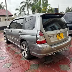 Subaru Forester 2004 Gold