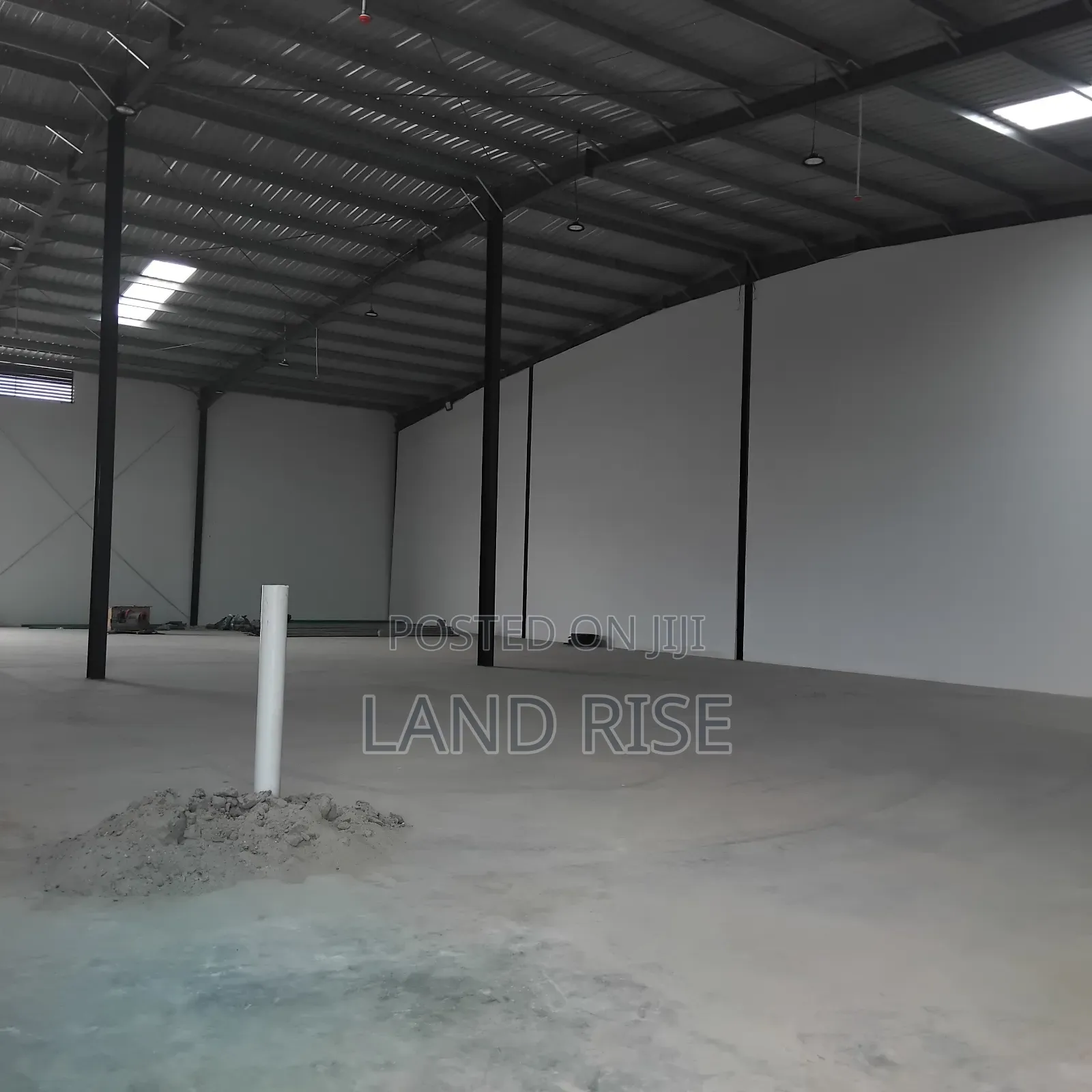 580 SQM Warehouse for Rent