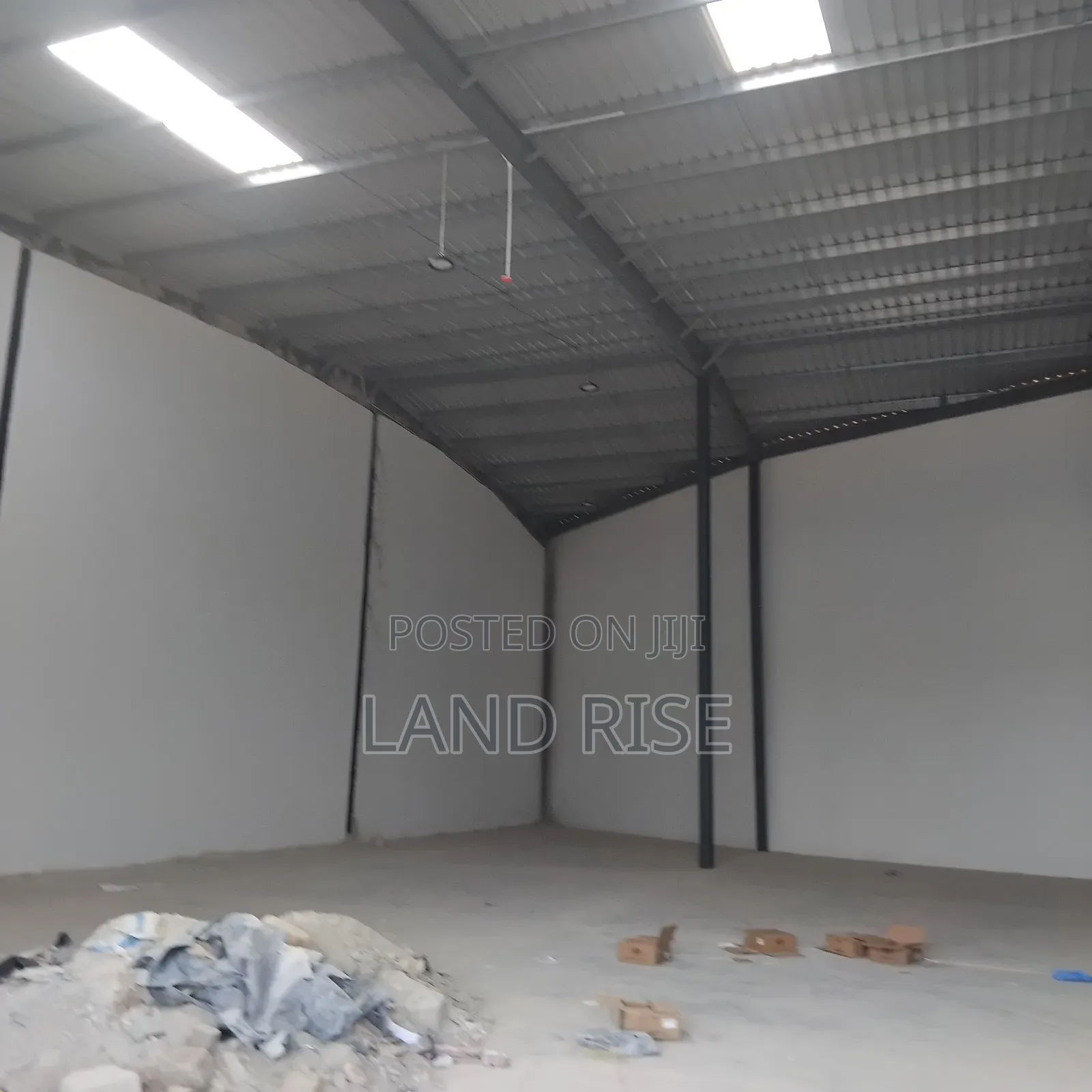 580 SQM Warehouse for Rent