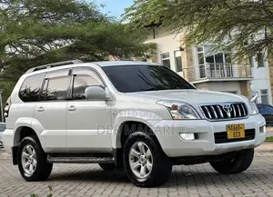 Toyota Land Cruiser Prado 2006 White