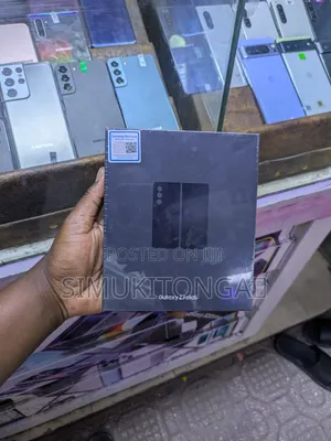 New Samsung Galaxy Fold 5G 512 GB Black