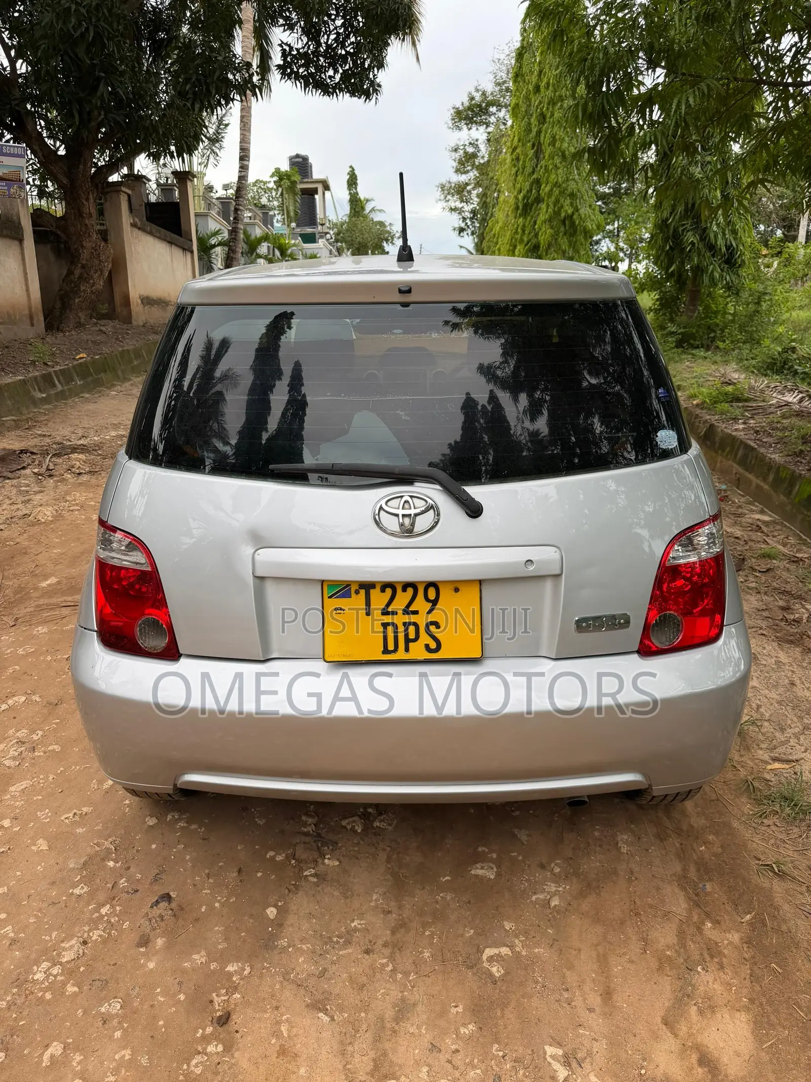 Toyota IST 2006 Silver