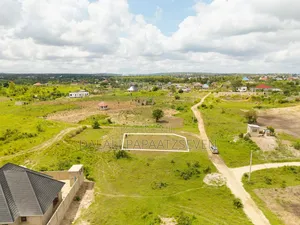 Eneo Lenye Ukubwa Wa SQMT 605 Linauzwa Lipo Bunju B Mabwepande Hat Ipo