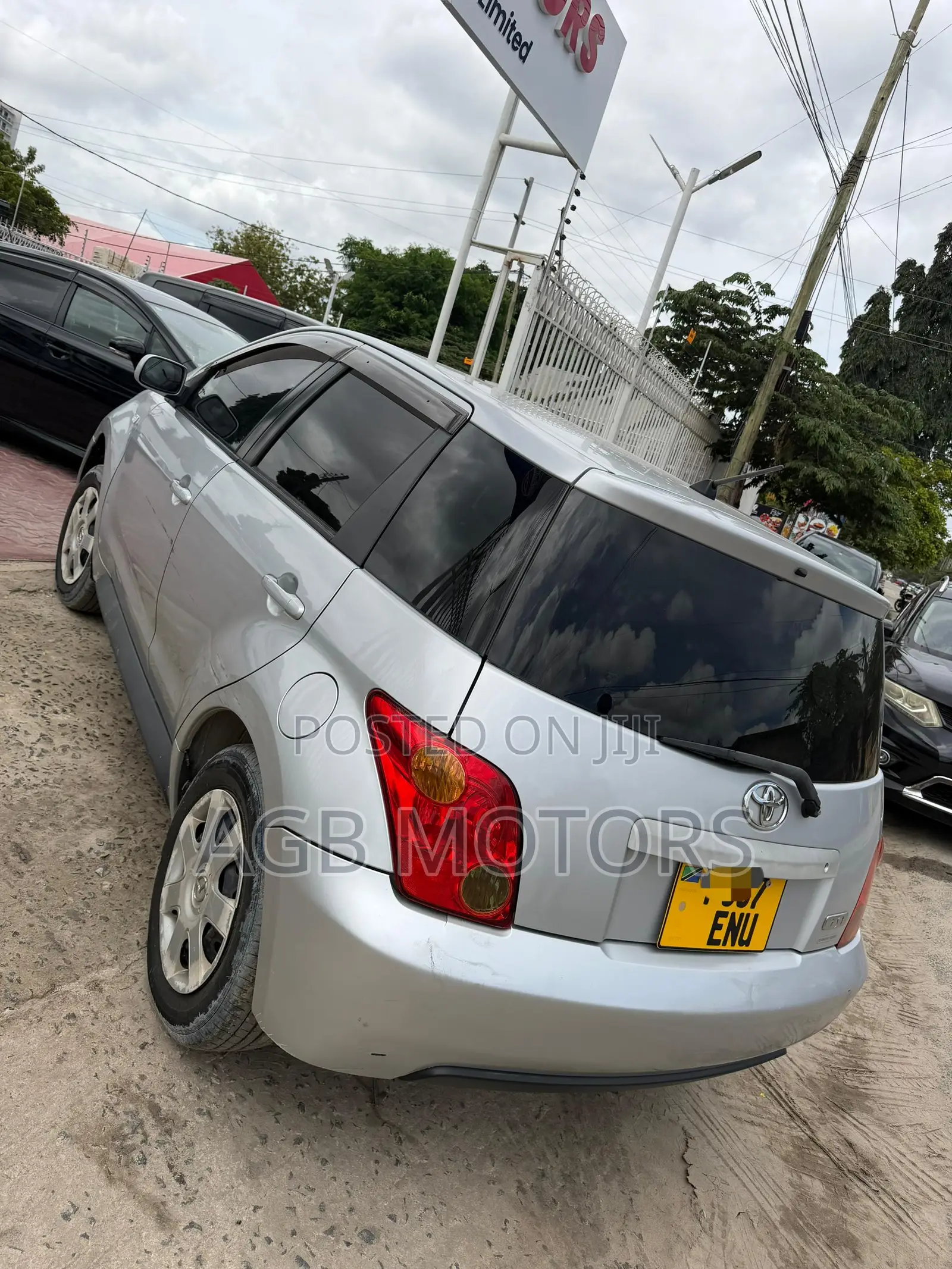 Toyota IST 2004 Silver