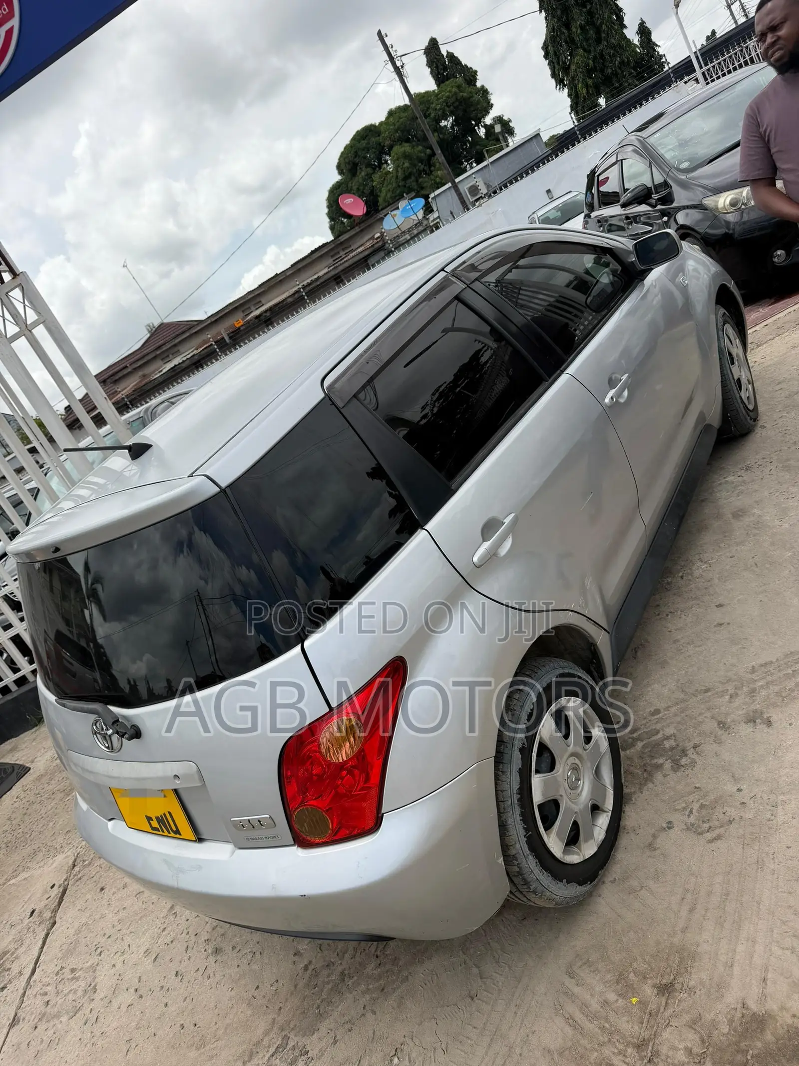 Toyota IST 2004 Silver