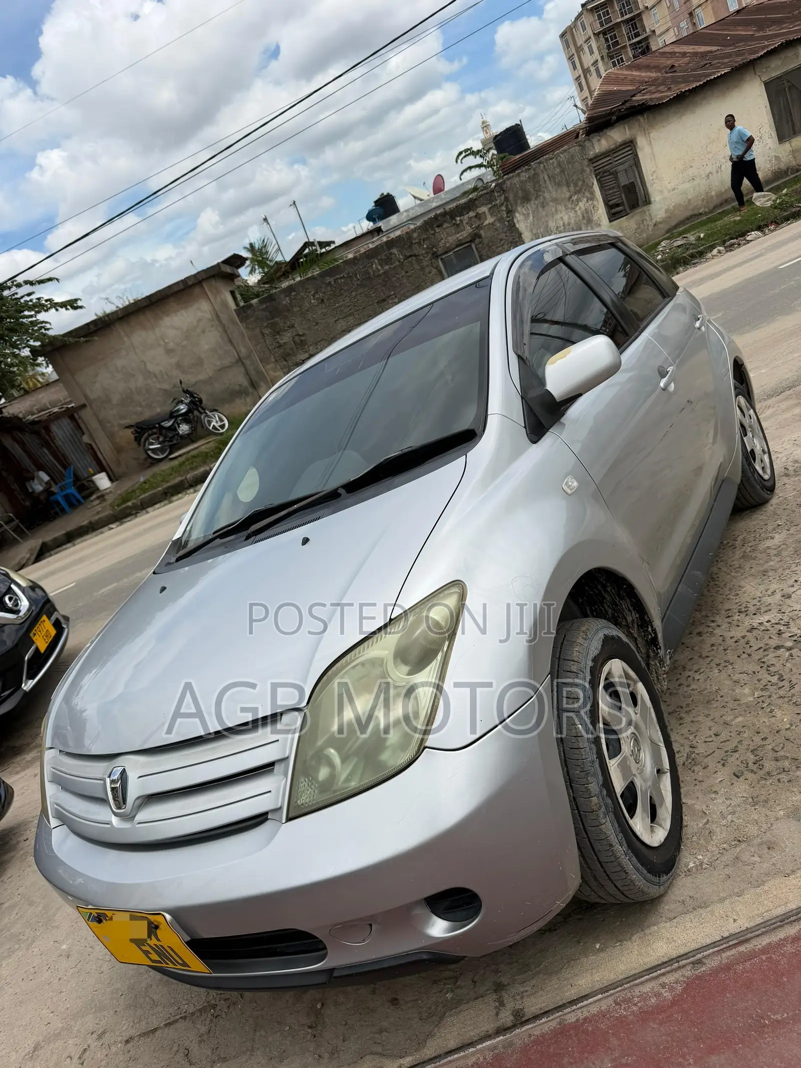 Toyota IST 2004 Silver