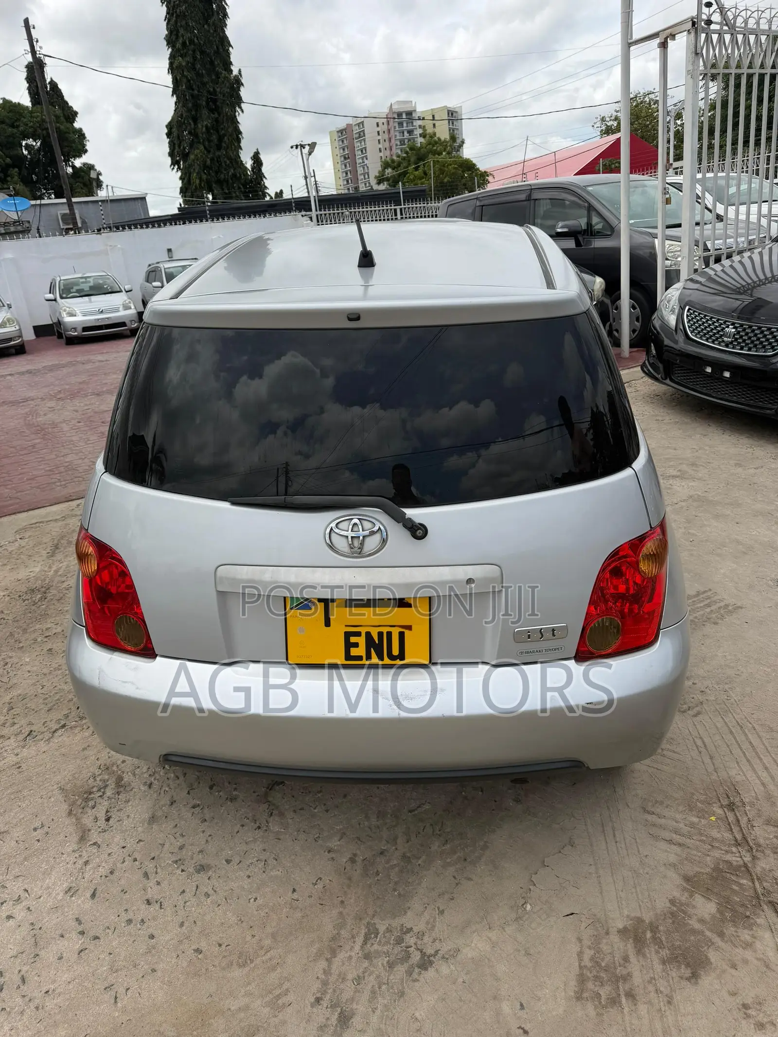 Toyota IST 2004 Silver