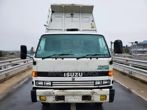Isuzu Juston Tipper