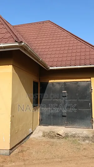 Furnished 4bdrm House in Buswelu for sale