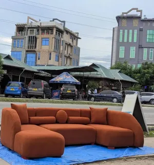 L Shaped Sofa Y Kisasa Ina Jumla Ya Watu 6