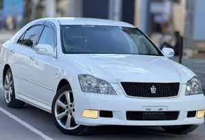 Toyota Crown 2006 White