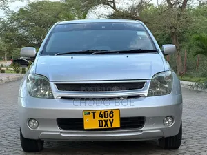 Toyota IST 2005 Silver