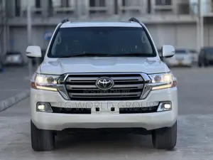 Toyota Land Cruiser 2020 White