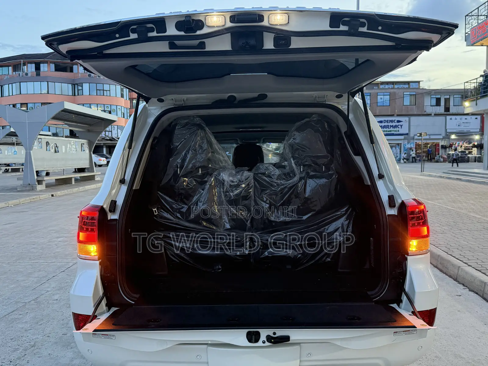 Toyota Land Cruiser 2020 White