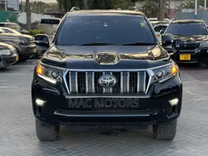 Toyota Land Cruiser Prado 2.8 2018 Matt Black