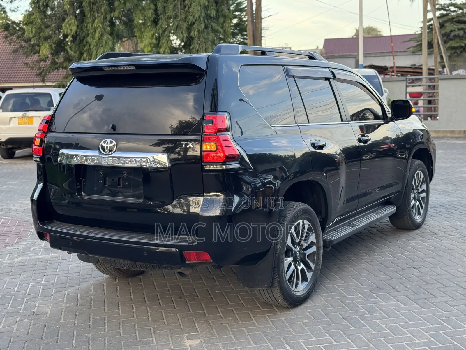 Toyota Land Cruiser Prado 2.8 2018 Matt Black