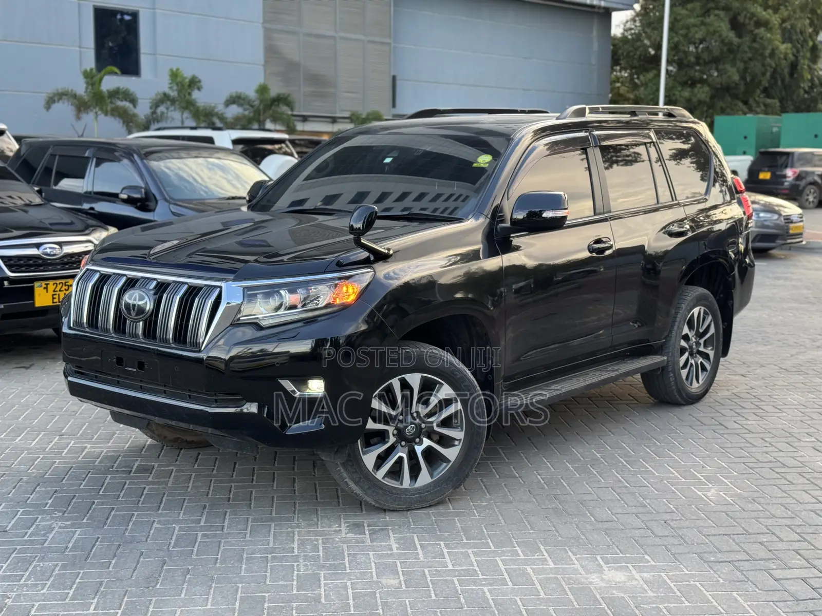 Toyota Land Cruiser Prado 2.8 2018 Matt Black