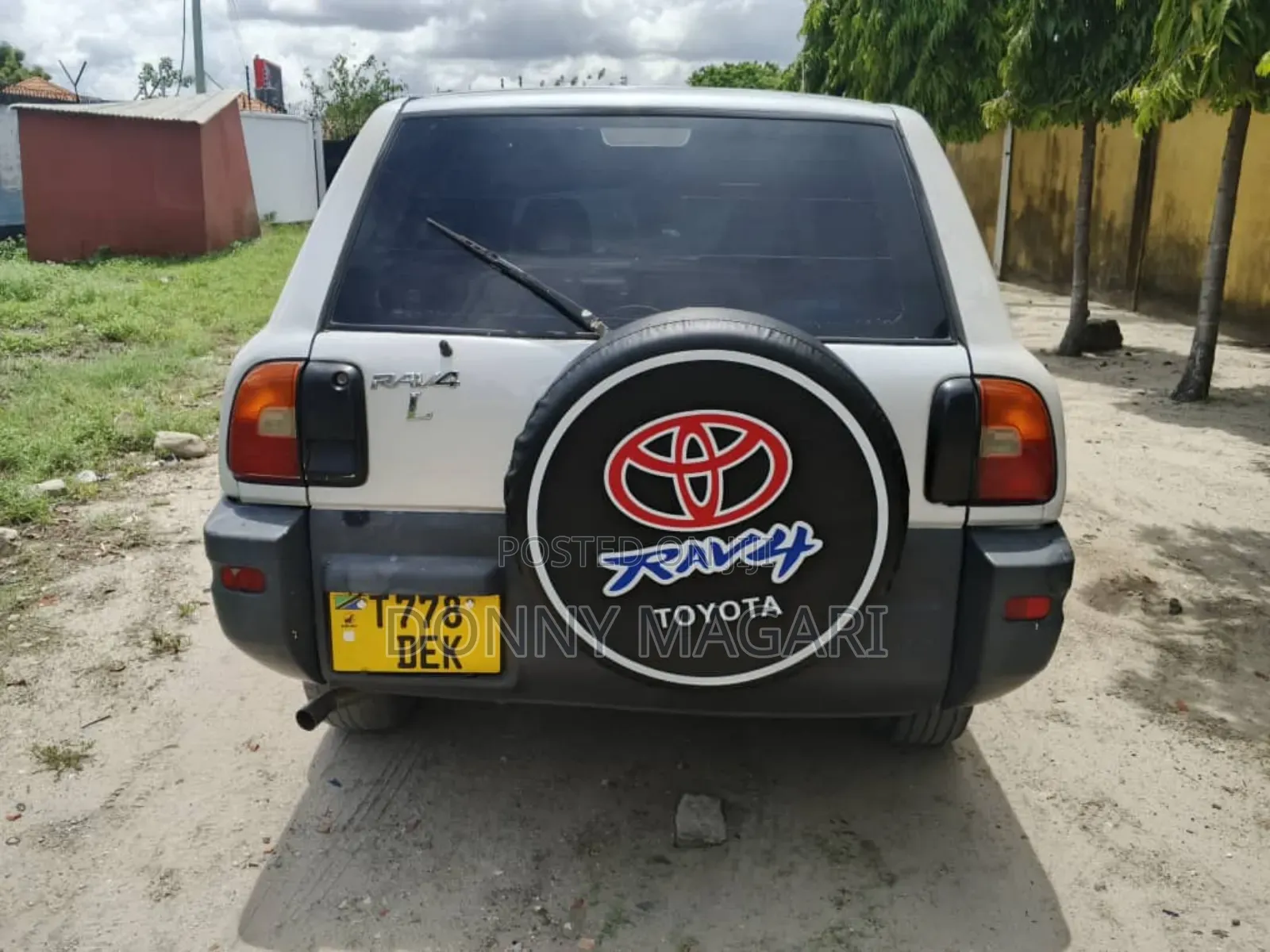 Toyota RAV4 1999 Silver