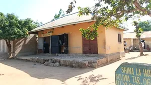 Furnished 20bdrm House in Mahina for sale