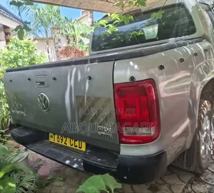 Volkswagen Amarok 2012 Beige