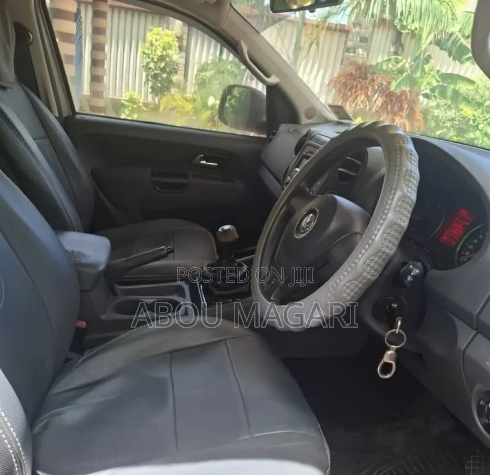Volkswagen Amarok 2012 Beige