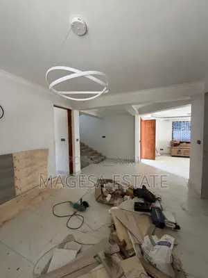 5bdrm House in Msasani for rent