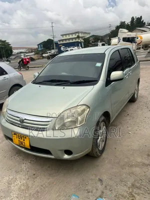 Toyota Raum 2004 Silver