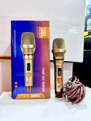 JBL Entertainment Bm99s Dynamic Wired Vocal Microphone