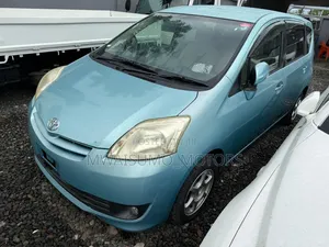 Toyota Passo Sette 2009 Blue