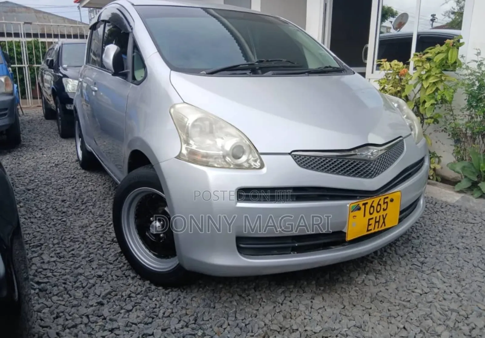 Toyota Ractis 1.3 FWD 2007 Silver
