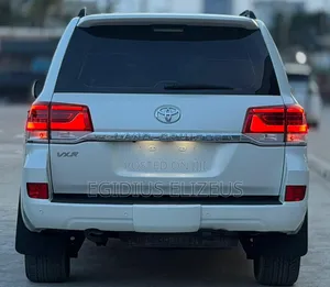 Toyota Land Cruiser 2020 White