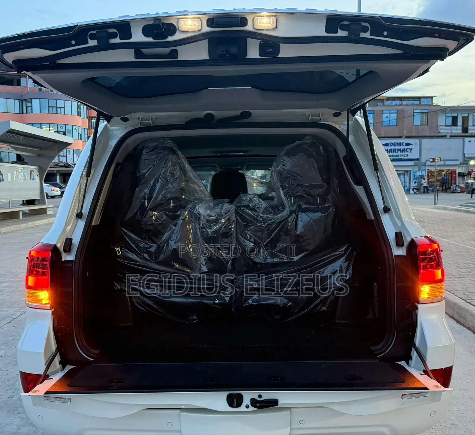 Toyota Land Cruiser 2020 White