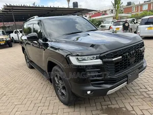 Toyota Land Cruiser 2023 Black