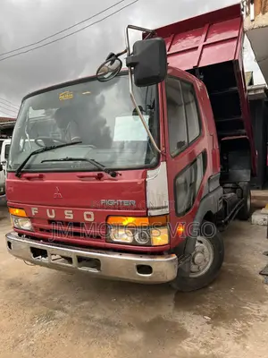 Mitsubishi Fuso 1995 Red