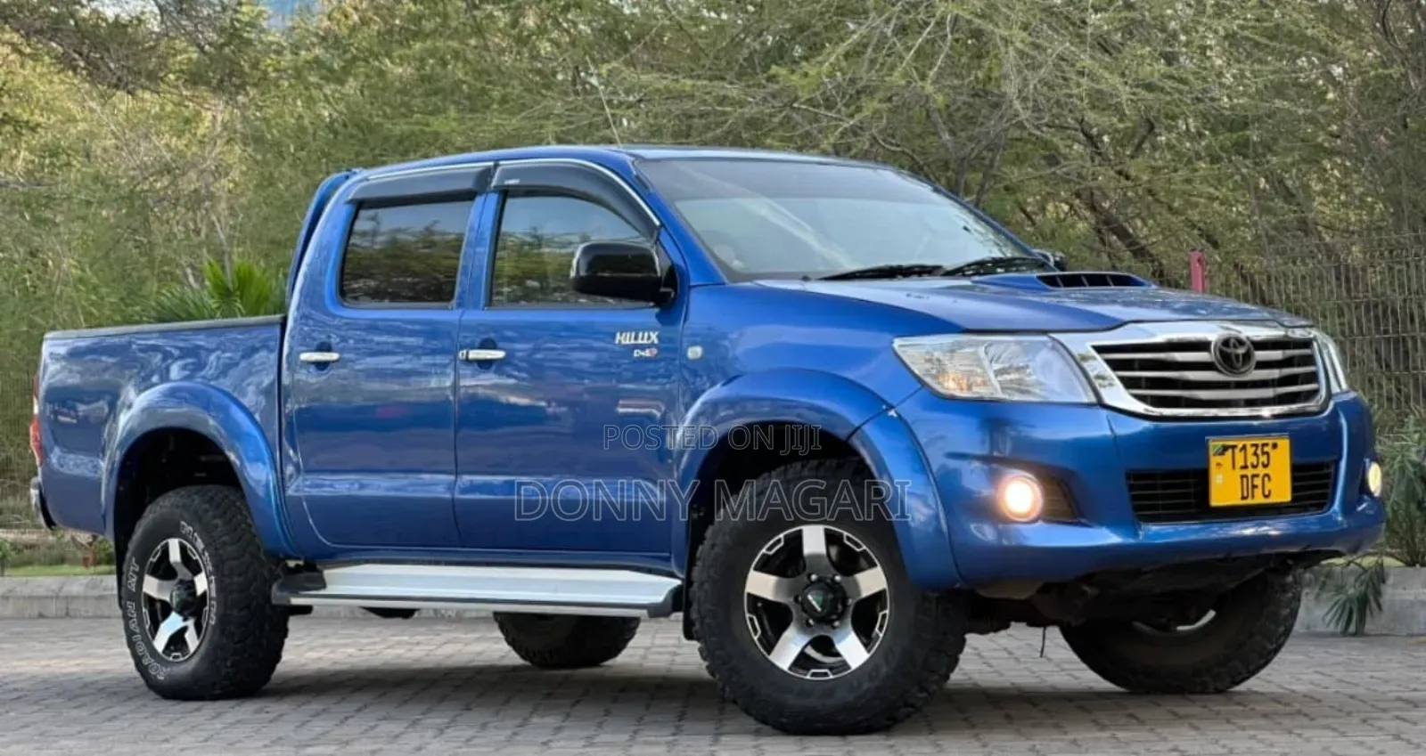 Toyota Hilux 2016 Blue