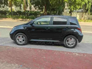 Toyota IST 2005 Black