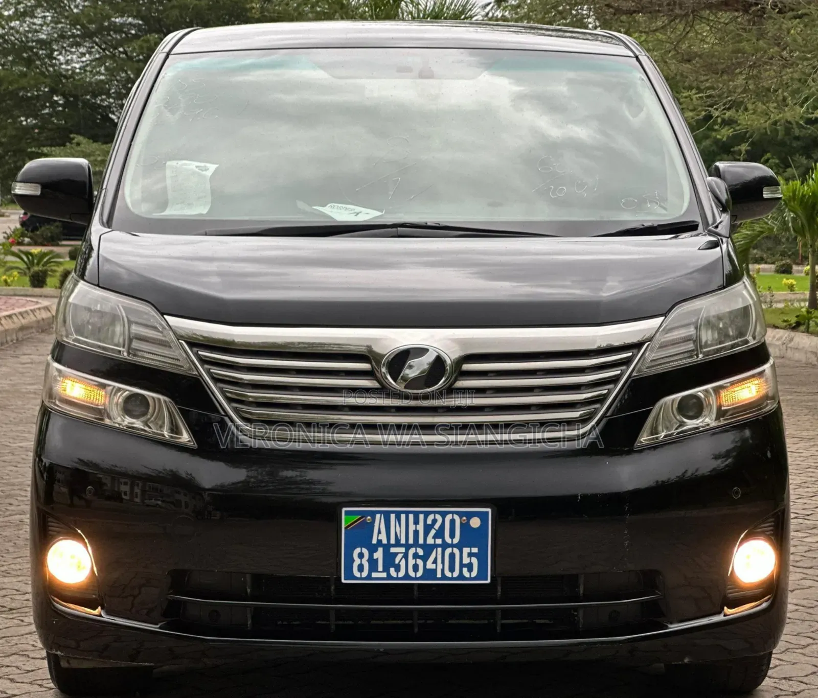 Toyota Vellfire 2010 Black