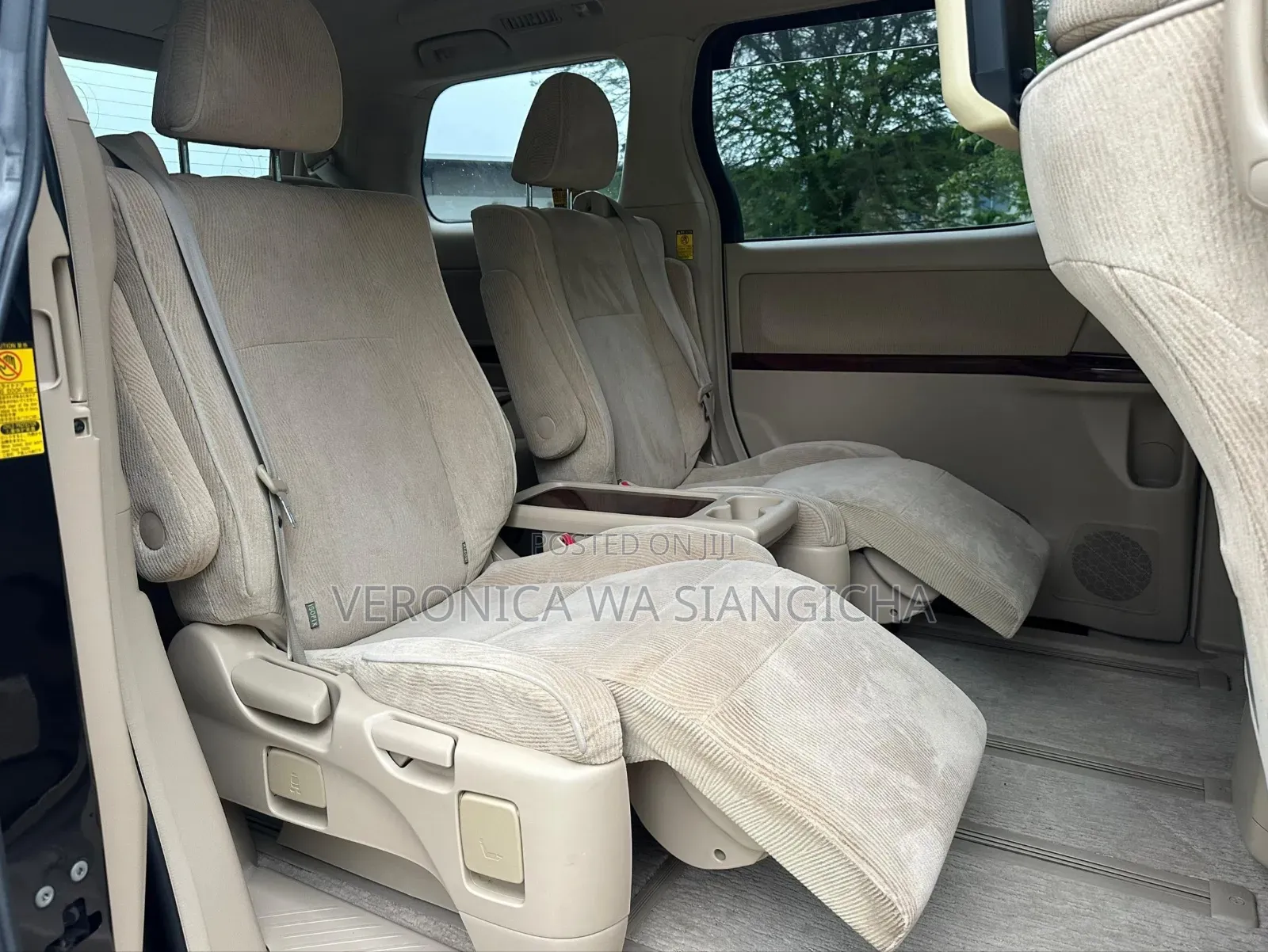 Toyota Vellfire 2010 Black