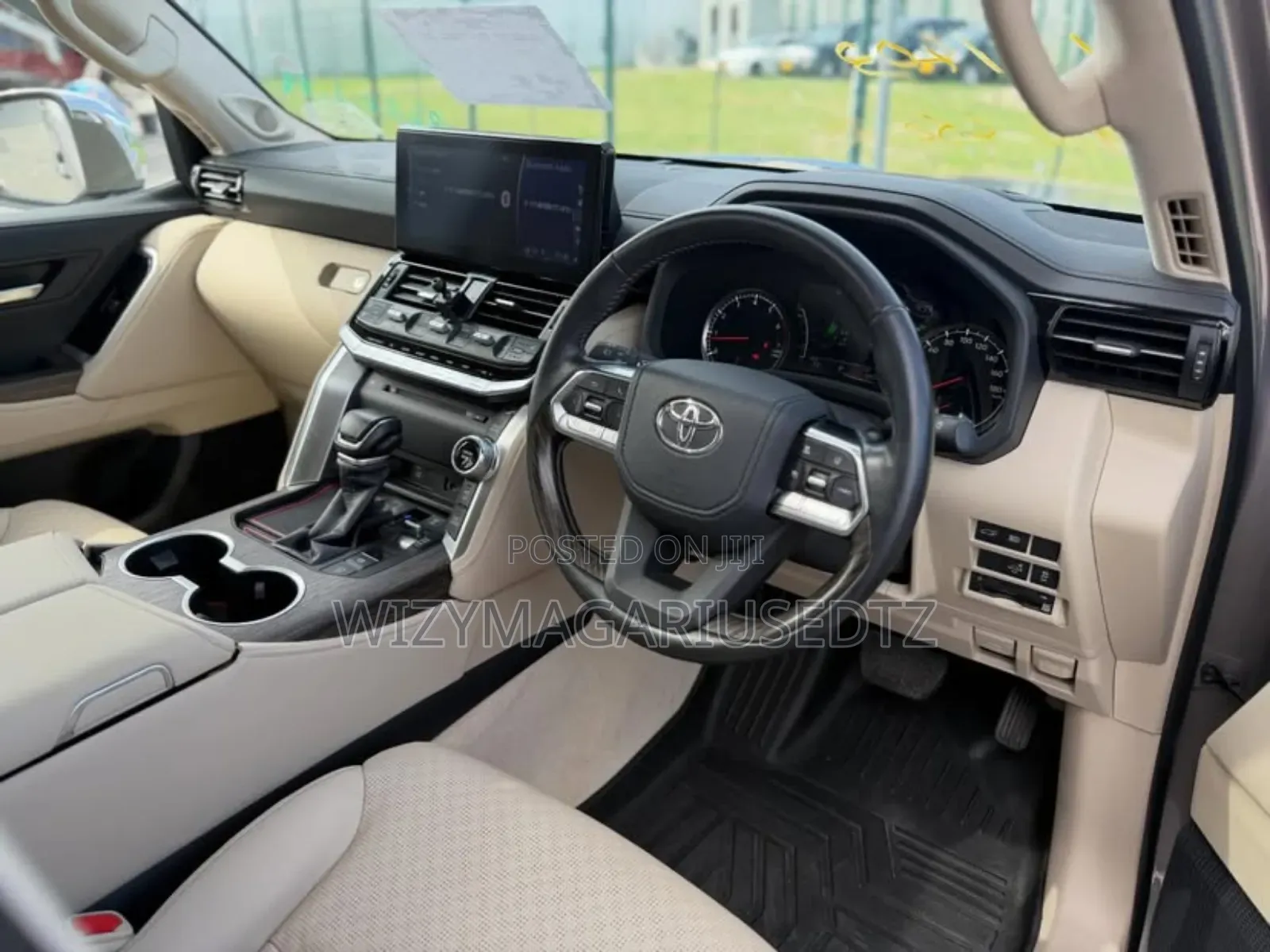 Toyota Land Cruiser LC300 2024 Beige