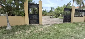 Kiwanja Kinauzwa Mbweni Mpiji