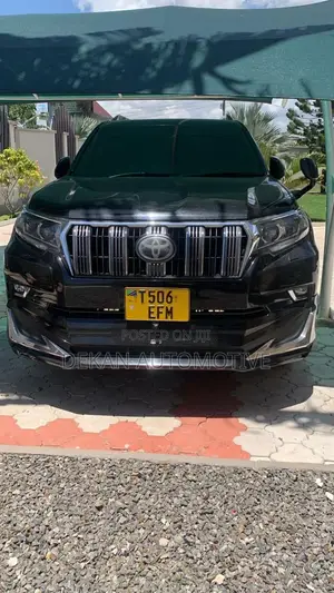 Toyota Land Cruiser Prado 2.7 2023 Black