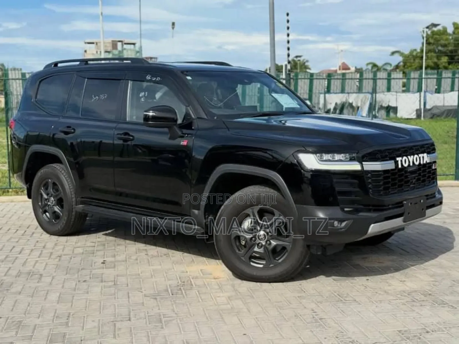Toyota Land Cruiser 2023 Black