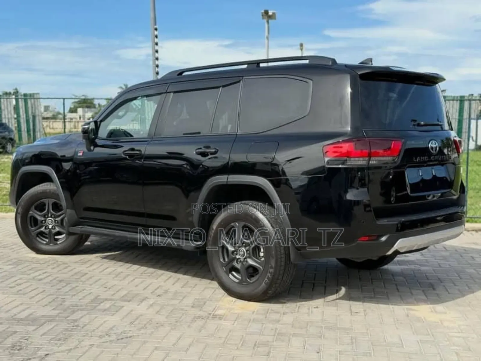 Toyota Land Cruiser 2023 Black