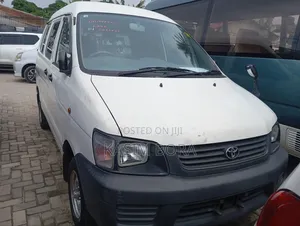 Toyota Noah 2001 White