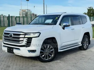 Toyota Land Cruiser 2023 Off white