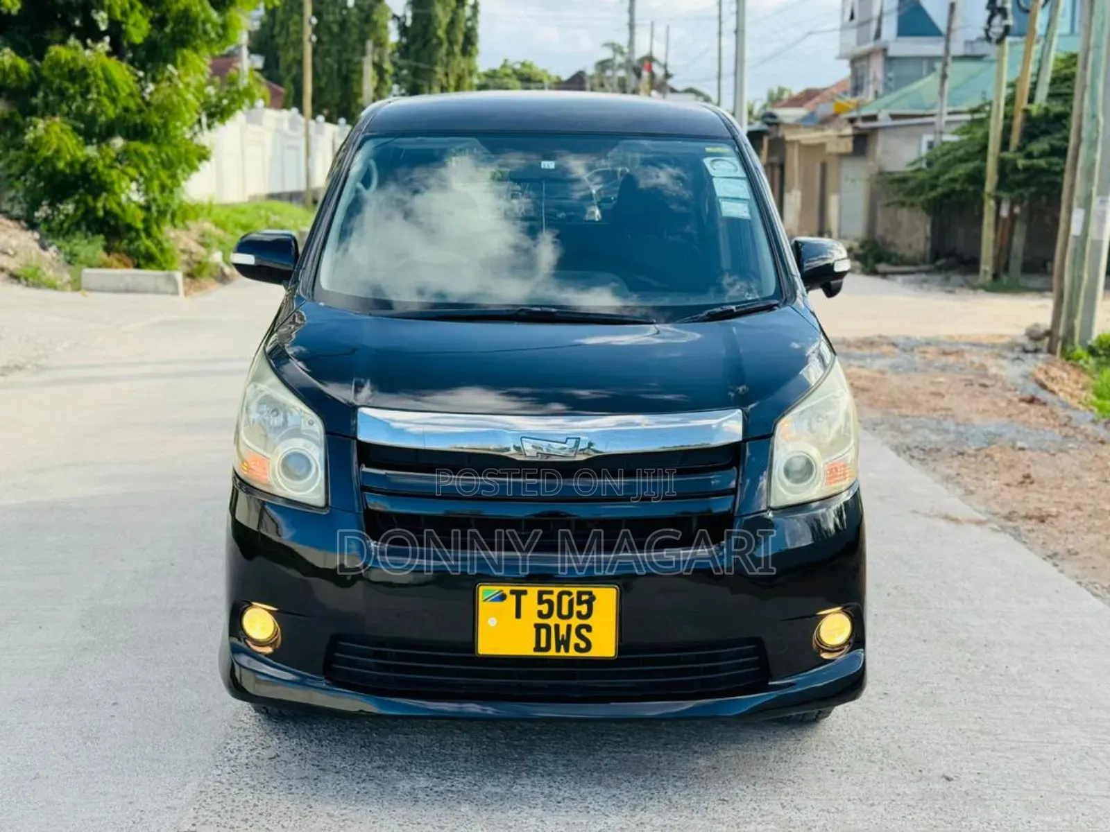 Toyota Noah 2010 Black