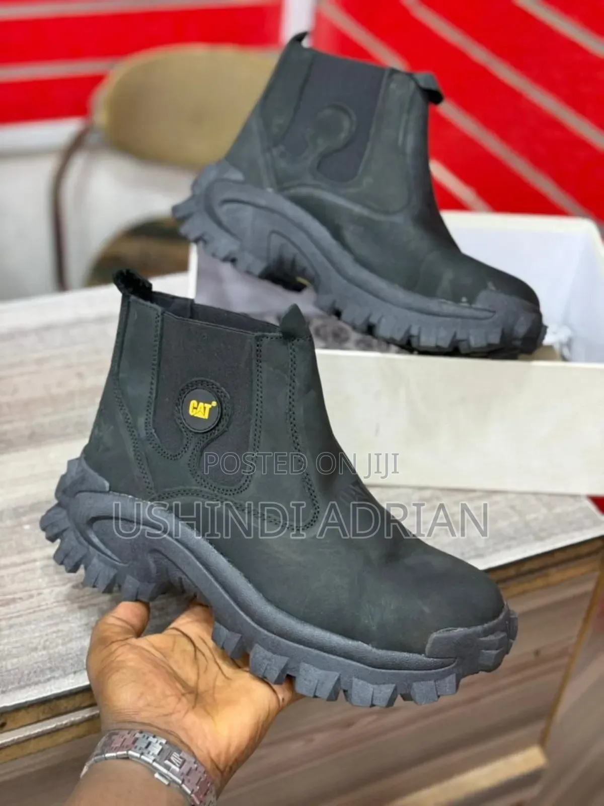 Viatu Vipya Vyenye Ubora Wa Hali Ya Juu!