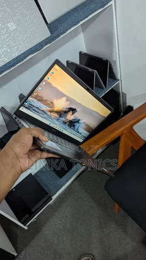 New Laptop Dell 16GB Intel Core i7 SSD 512GB