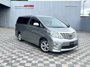 Toyota Alphard 2010 Silver