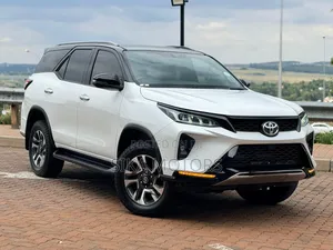 Toyota Fortuner 2.8 D RWD 2024 White